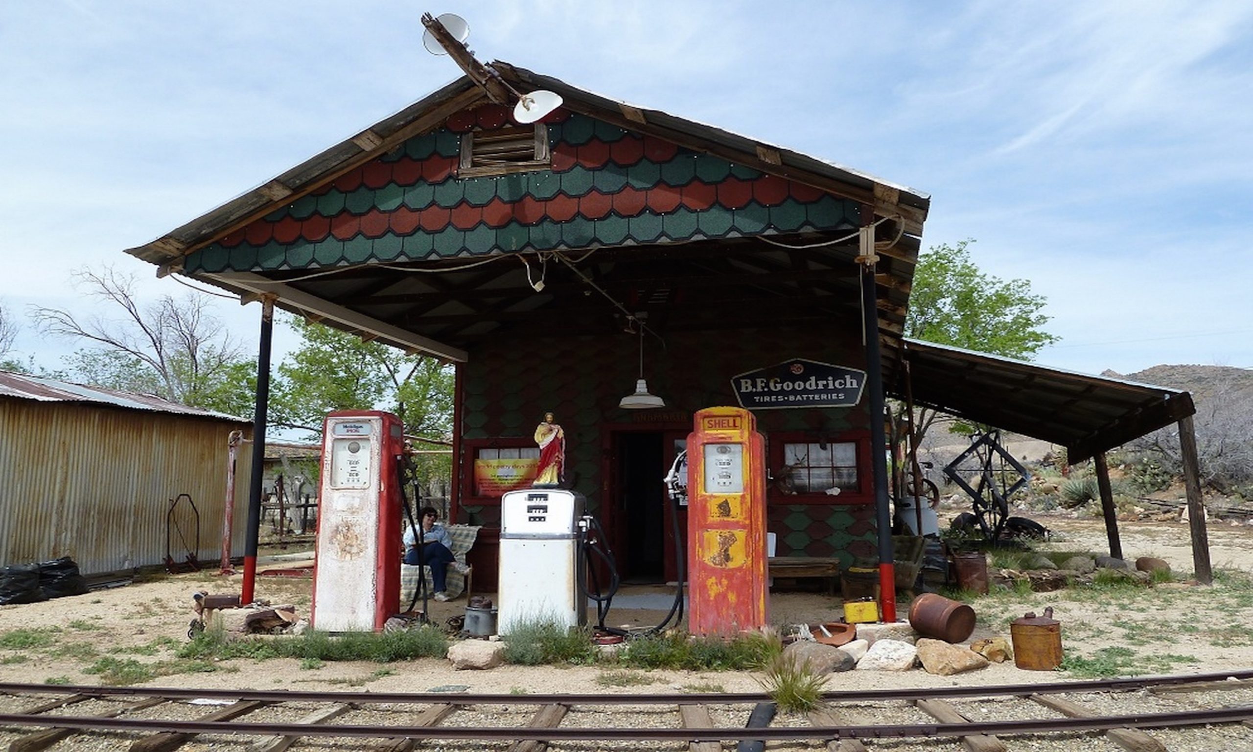 Wild West Ghost Town and Hoover tour from Las Vegas - Bindlestiff